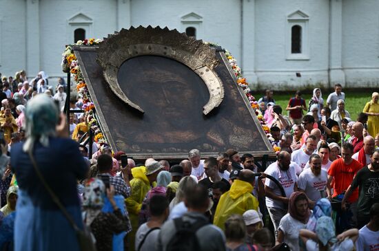 Russia Religion All Merciful Savior Icon Procession