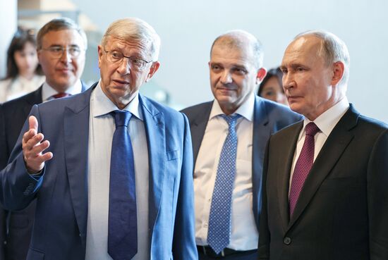 Russia Putin Northwestern Federal District