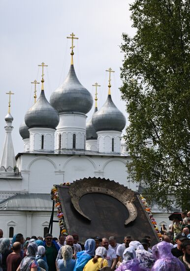 Russia Religion All Merciful Savior Icon Procession