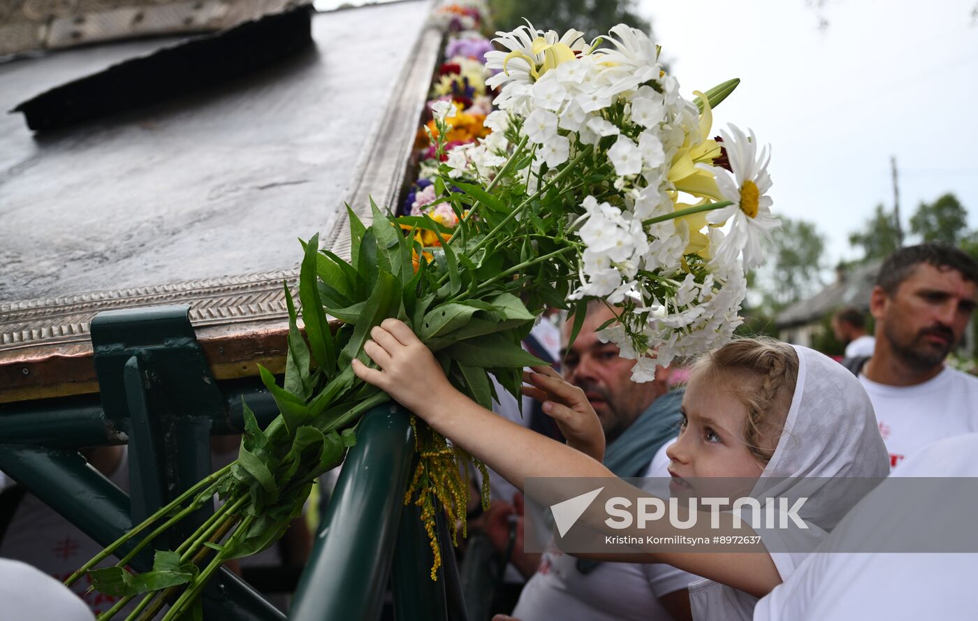 Russia Religion All Merciful Savior Icon Procession