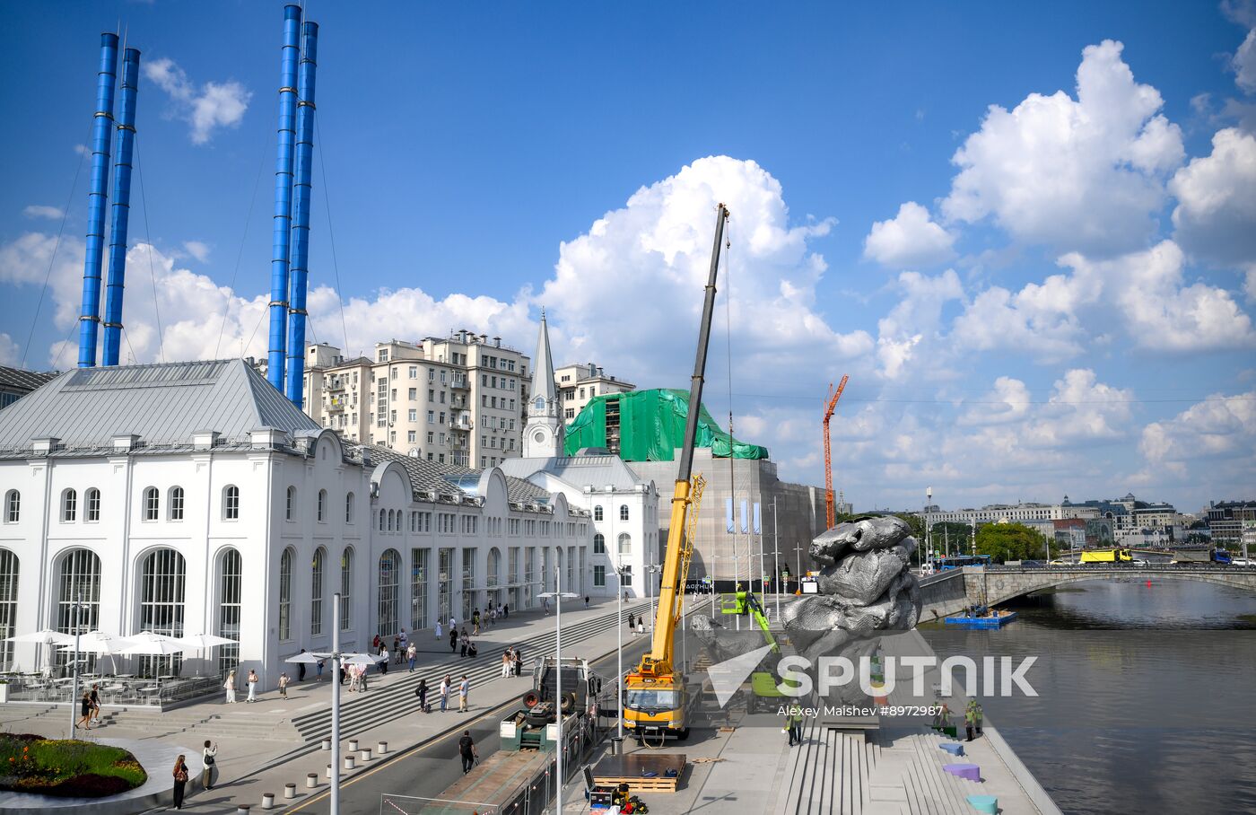 Russia Art Big Clay Sculpture Dismantling
