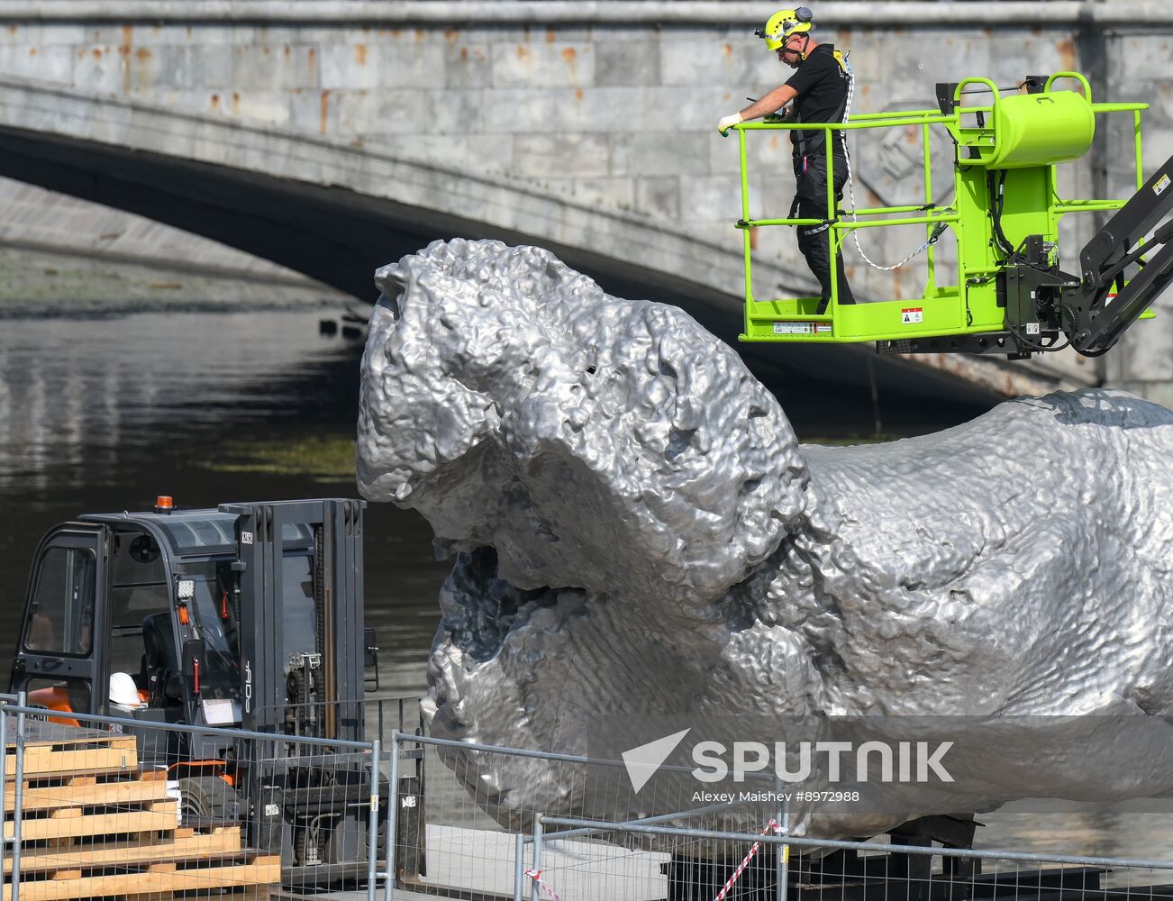 Russia Art Big Clay Sculpture Dismantling