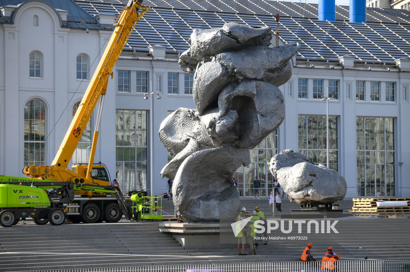 Russia Art Big Clay Sculpture Dismantling