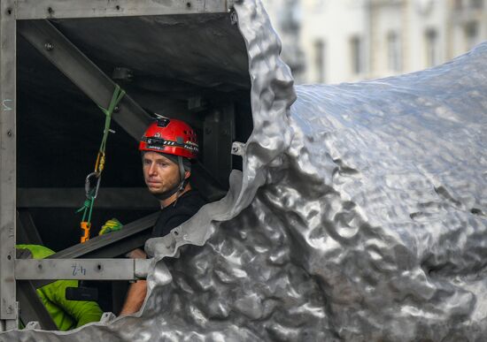 Russia Art Big Clay Sculpture Dismantling