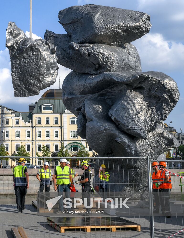 Russia Art Big Clay Sculpture Dismantling