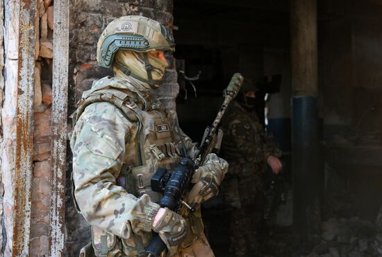 Russia Ukraine Military Operation Snipers Training