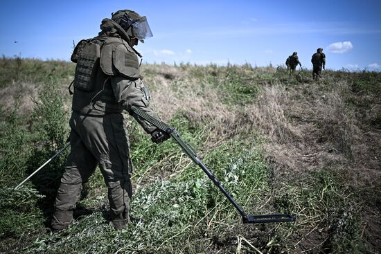 Russia Ukraine Military Operation Demining