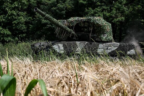 Russia Ukraine Military Operation Tank Units