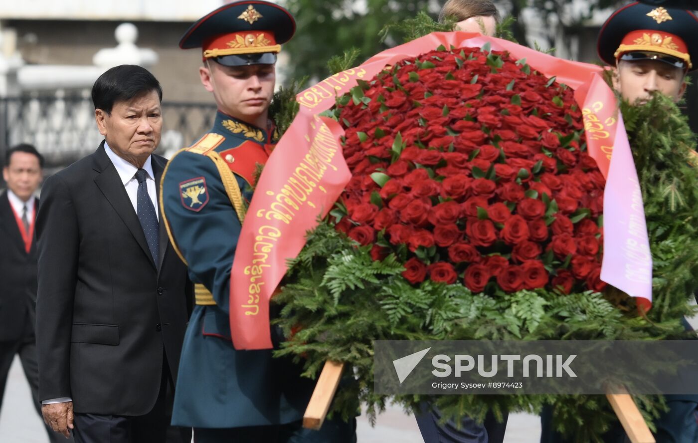 Russia Laos Wreath Laying