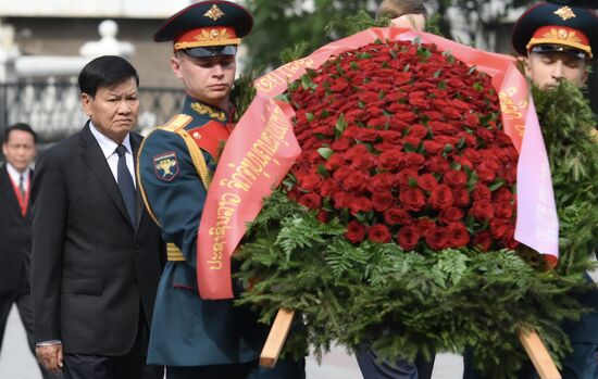 Russia Laos Wreath Laying