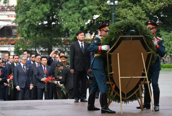 Russia Laos Wreath Laying