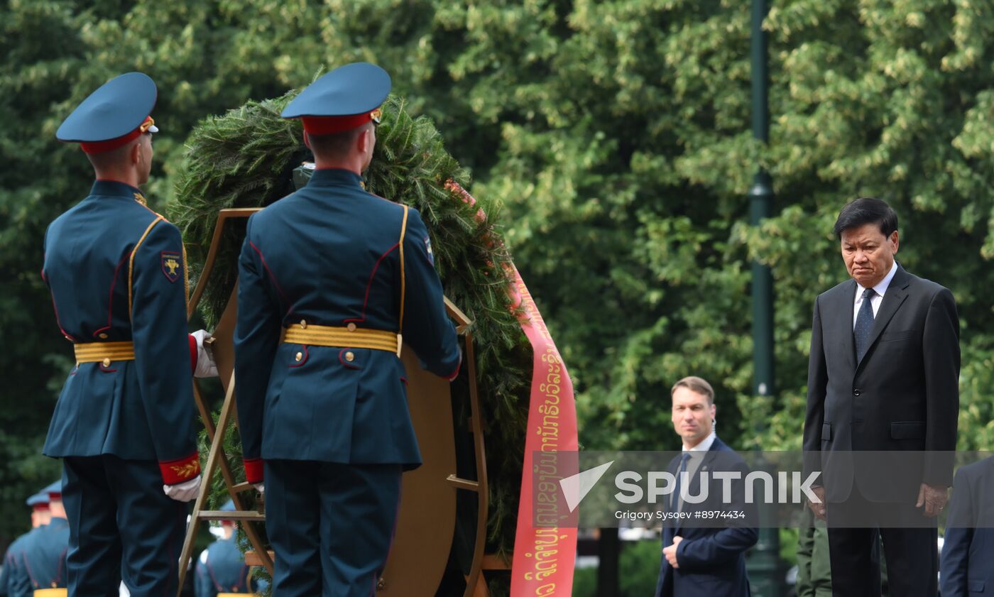 Russia Laos Wreath Laying