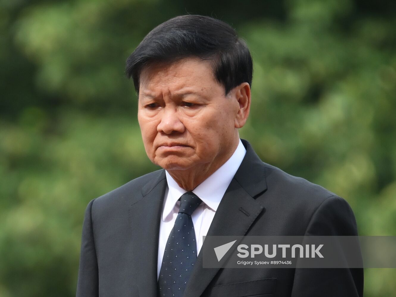 Russia Laos Wreath Laying