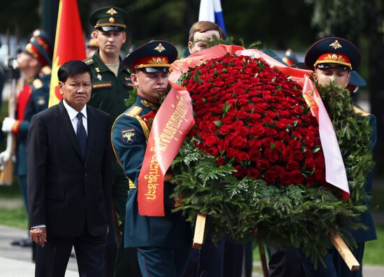 Russia Laos Wreath Laying