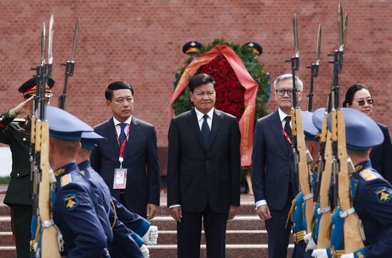 Russia Laos Wreath Laying