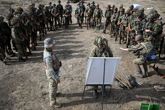 Russia Crimea Airborne Forces Training