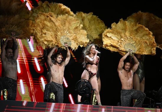 Armenia Entertaninment Lopez