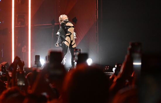 Armenia Entertaninment Lopez