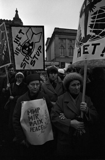 Anti-war rally in Leningrad