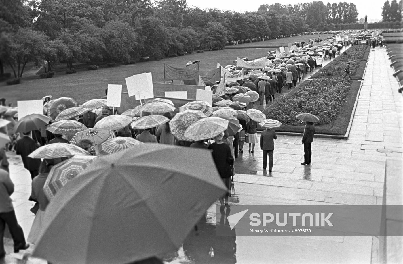Rally march at Piskarevskoye Cemetery in Leningrad
