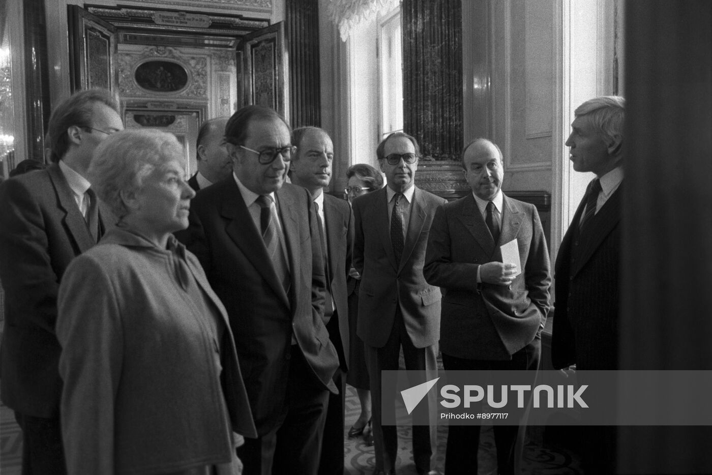 Foreign Minister of Switzerland Pierre Aubert visits USSR