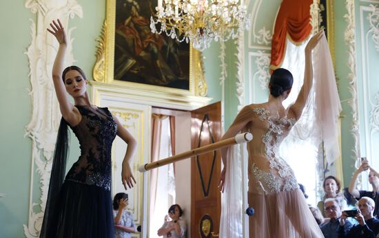 Russia Tchaikovsky Ballet Costumes