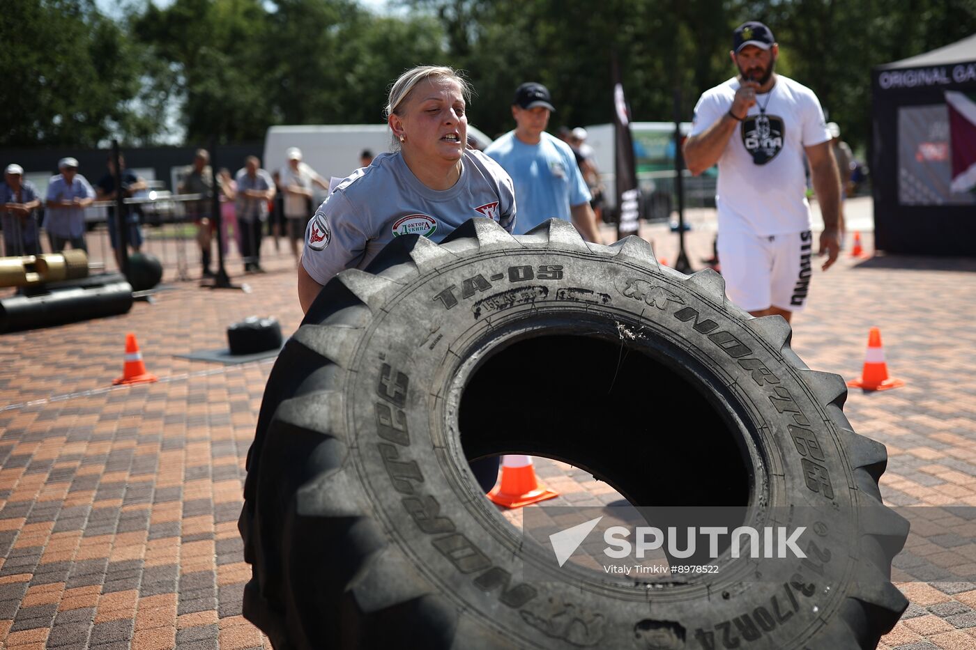 Russia Weight Lifting Competition
