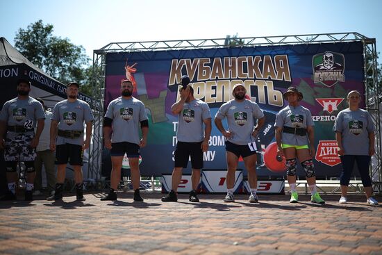 Russia Weight Lifting Competition