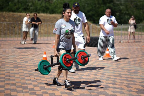 Russia Weight Lifting Competition
