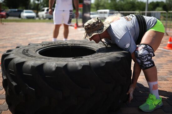 Russia Weight Lifting Competition