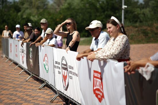 Russia Weight Lifting Competition