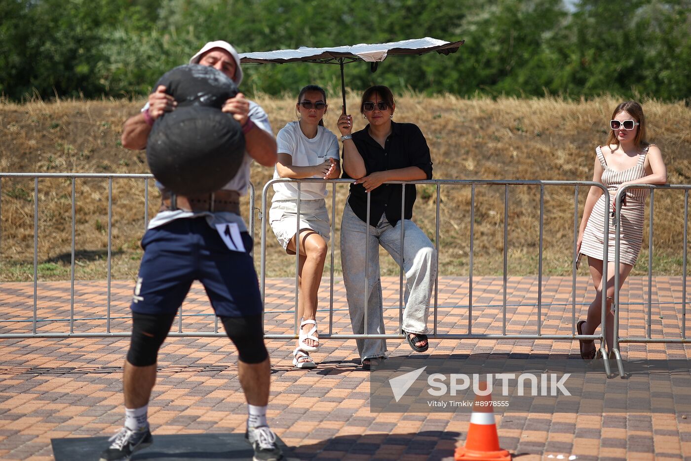 Russia Weight Lifting Competition
