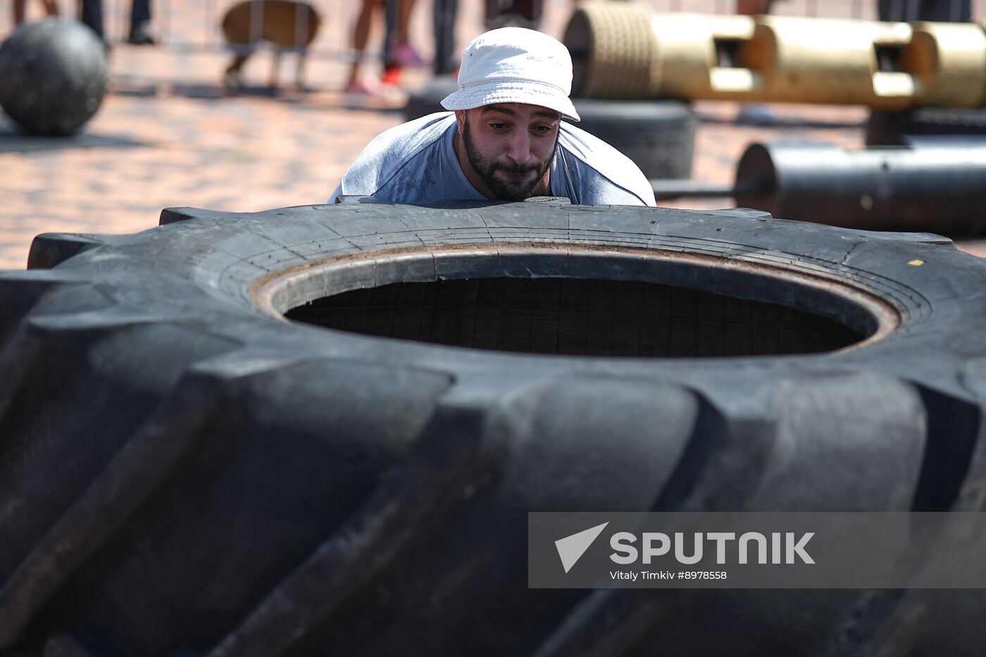 Russia Weight Lifting Competition