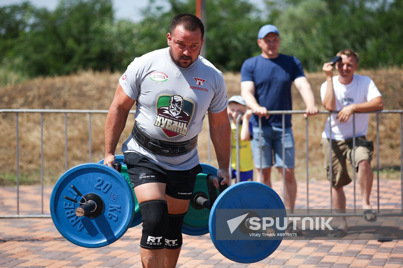 Russia Weight Lifting Competition