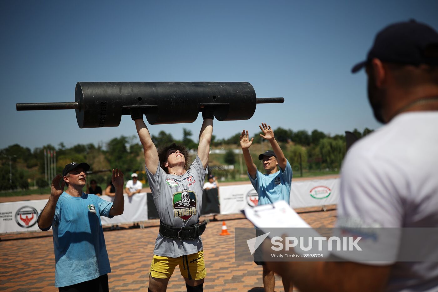 Russia Weight Lifting Competition