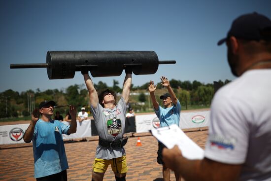 Russia Weight Lifting Competition