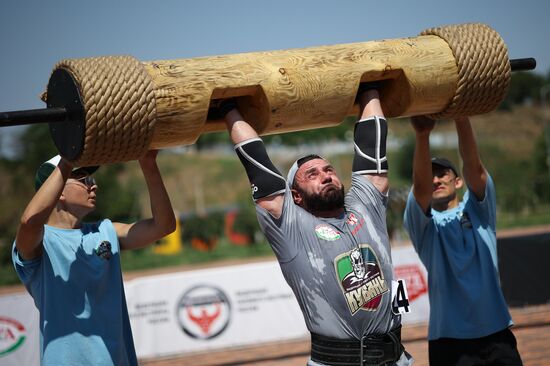 Russia Weight Lifting Competition