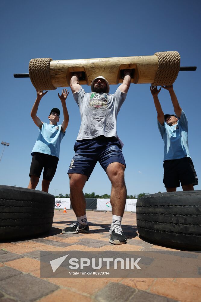 Russia Weight Lifting Competition