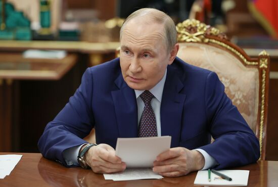 Russia Putin Economic Issues