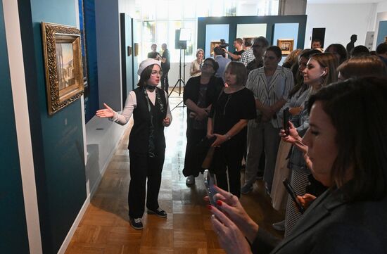 Russia Art Golovanov Collection Exhibition
