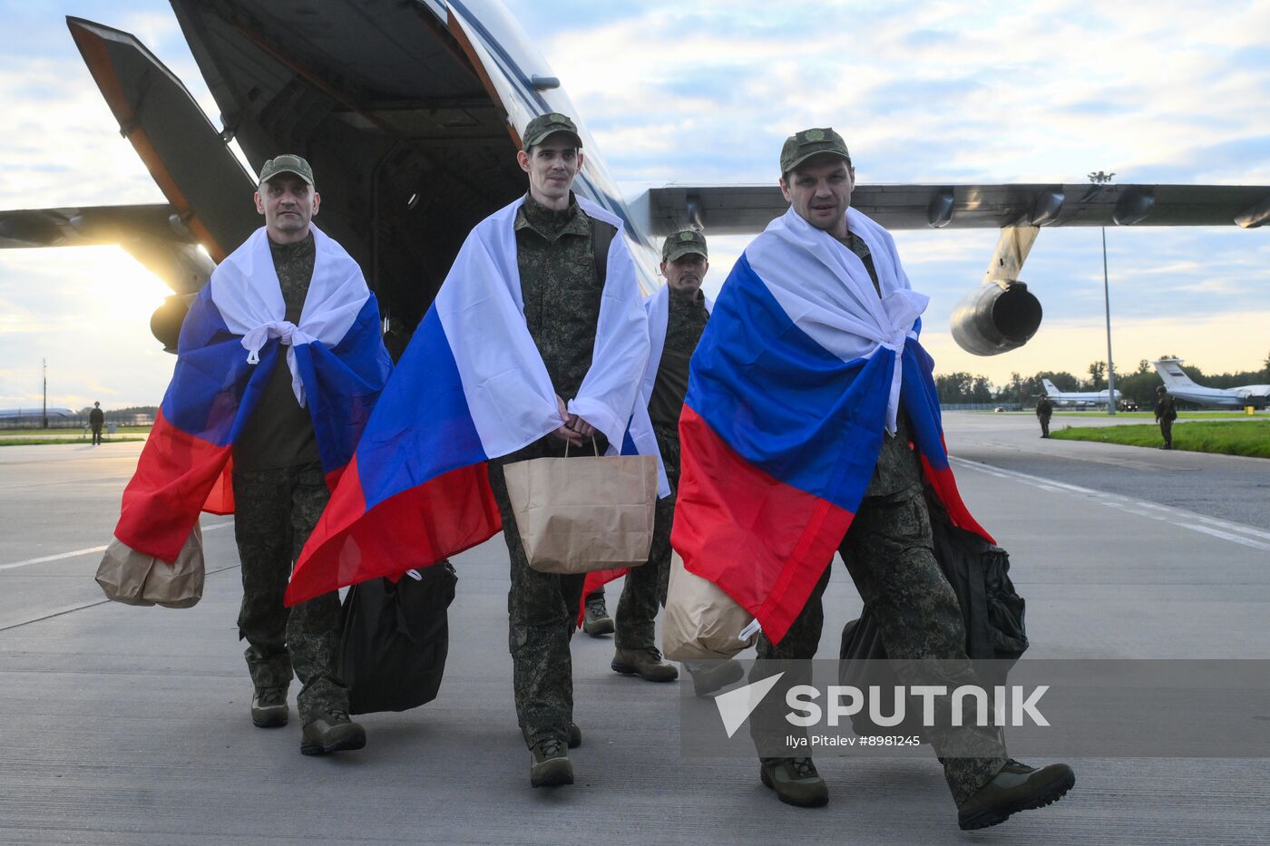 Russia Ukraine Military Operation POWs Exchange