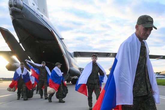 Russia Ukraine Military Operation POWs Exchange