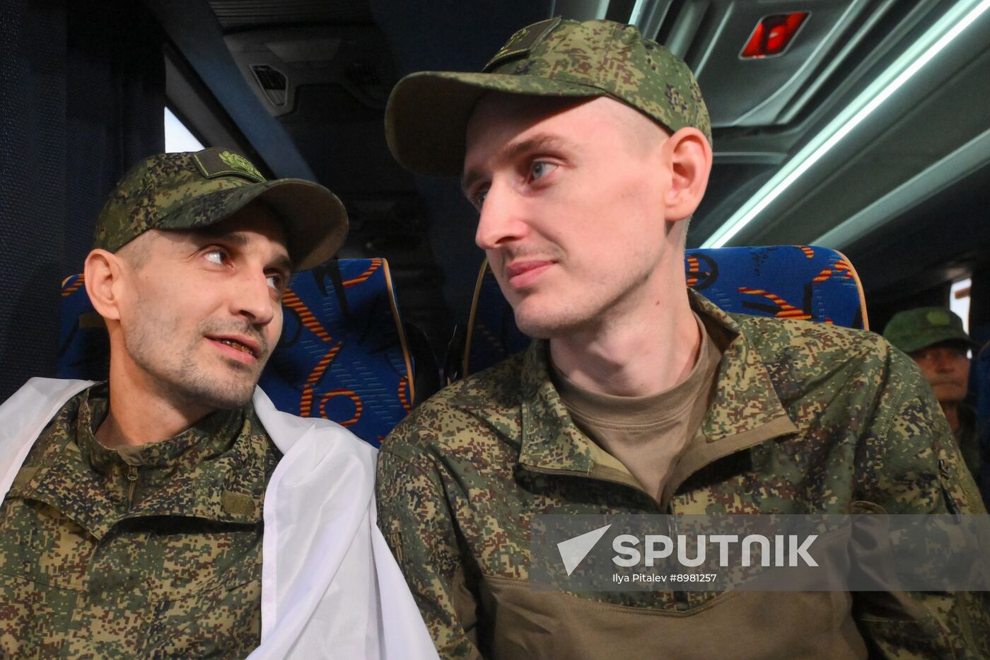 Russia Ukraine Military Operation POWs Exchange