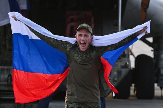 Russia Ukraine Military Operation POWs Exchange