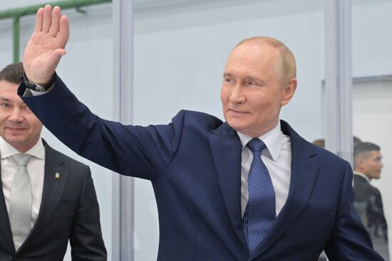 Russia Putin Far Eastern Federal District