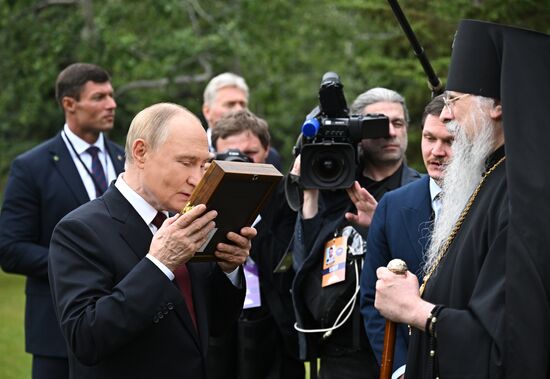 US Russia Summit Soviet Pilots Graves
