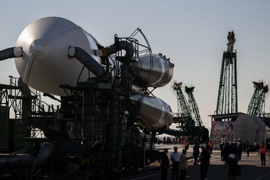 Kazakhsan Russia Space