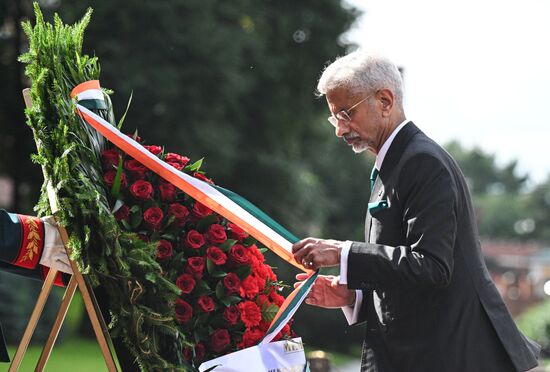 Russia India Wreath Laying