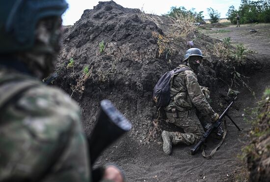 Russia Ukraine Military Operation Troops Training