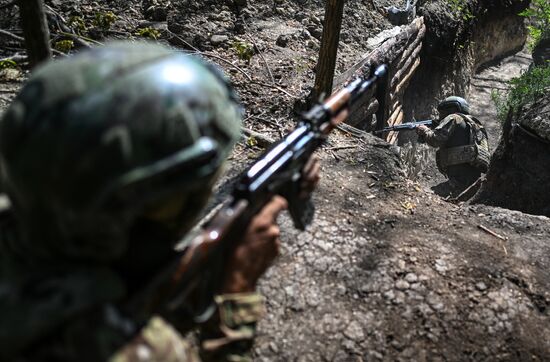 Russia Ukraine Military Operation Troops Training